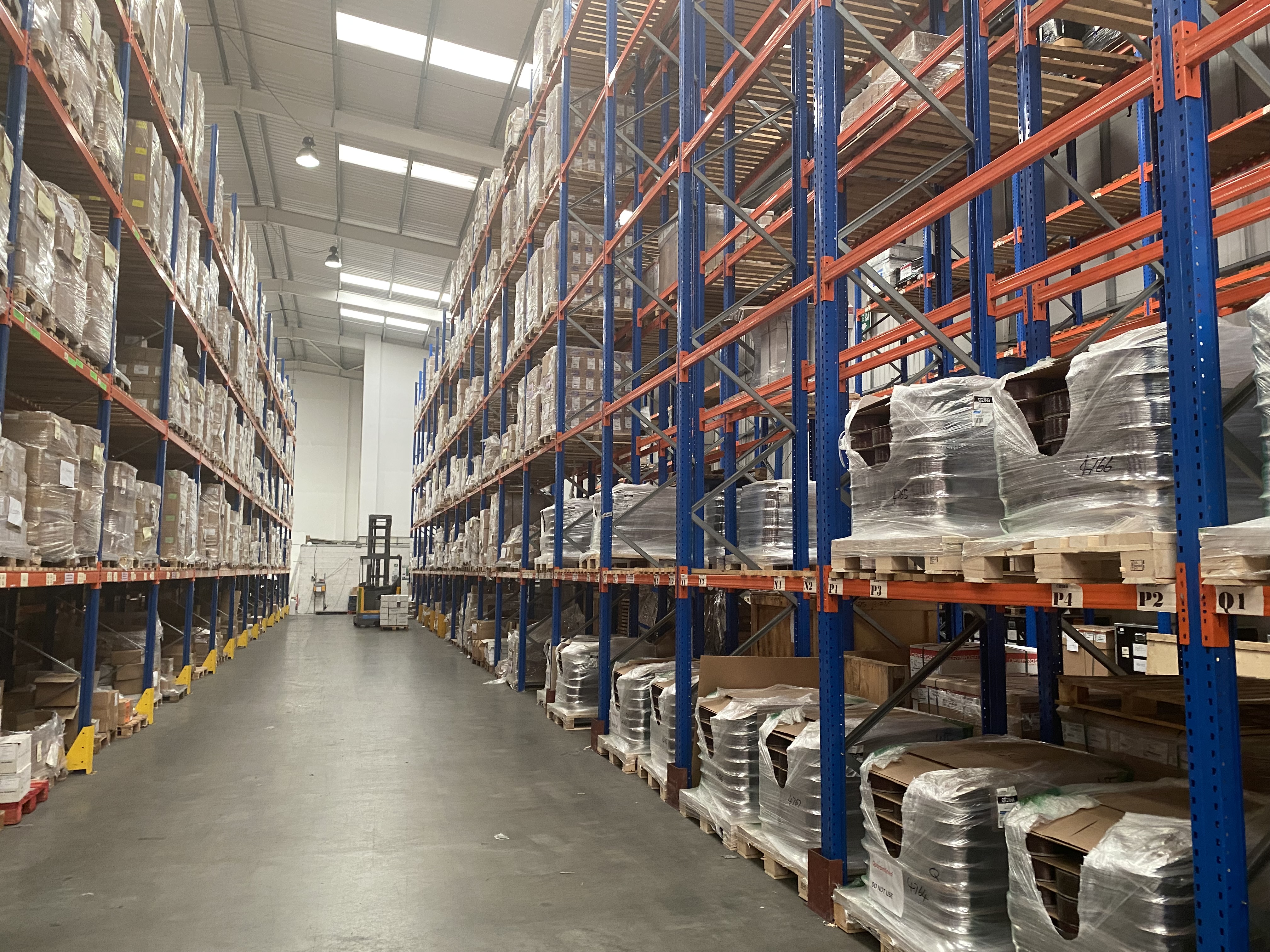 Seamless Giveaway Shipments for Exhibition Stands Image